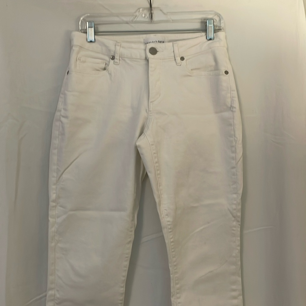 Loft white slim white jeans size 4 wore 2 times
